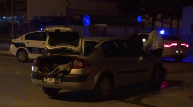 İki otomobil çarpıştı: 4 yaralı