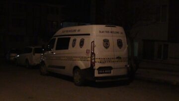 Park halindeki araca kurşun yağdırdılar