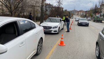 Aranan 26 kişiyi polisler yakaladı