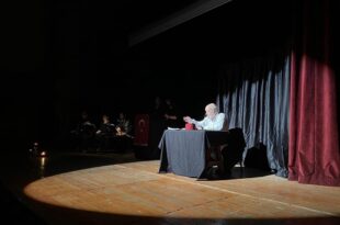 Bizim Akif tiyatrosuna yoğun ilgi