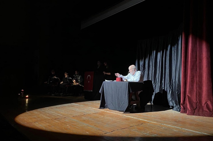 Bizim Akif tiyatrosuna yoğun ilgi