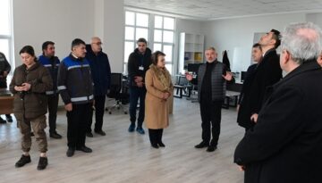 Yeni binaya 8 müdürlük taşındı