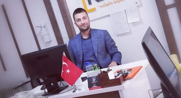 Valilik memuru sevenlerini üzdü