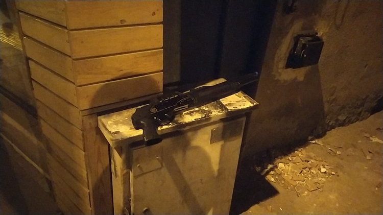 Kavgayı ayıran annesini vurdu!