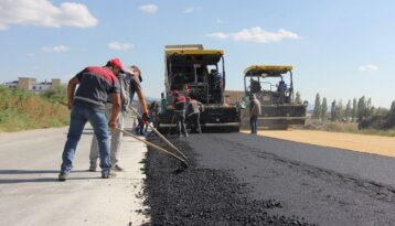 Yol ve asfalt çalışmaları hız kesmedi