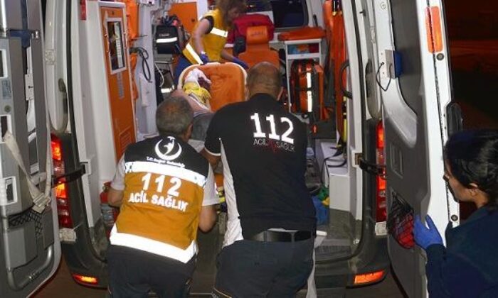 Bu kez güvenlik görevlisi bıçaklandı!