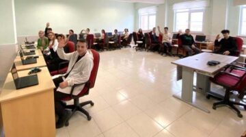 El birliği ile bilişim sınıfı kurdular