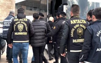 Memur yapacağız diyerek dolandırdılar!