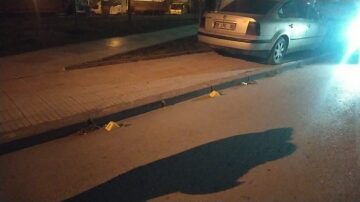 Gece saatlerinde bir ev kurşunlandı!