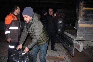 Başkan Ahlatcı hazır yemek gönderdi
