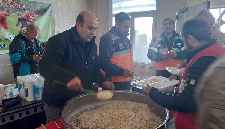 Ulukavak derneği deprem bölgesinde