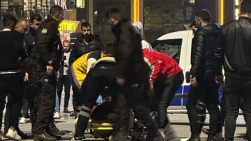 Meydanda bir genç bıçaklandı