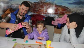 Çocuklar etkinliklerle moral buluyor