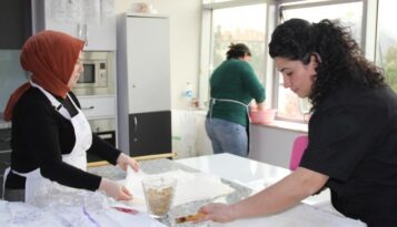 Ünlü şefe Çorumlu kadınlardan destek