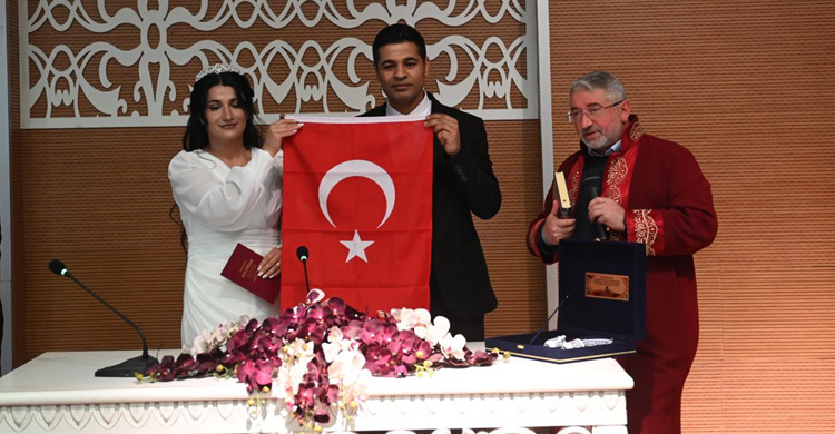 Depremzede gençler Çorum’da evlendi!