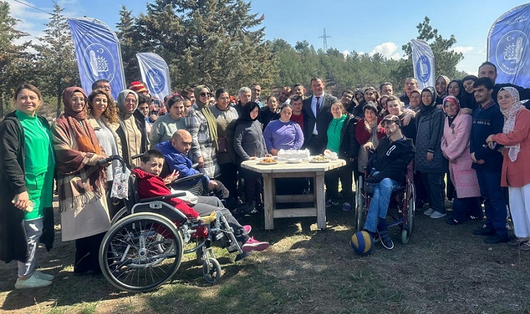 Özel öğrenciler gönüllerince eğlendi