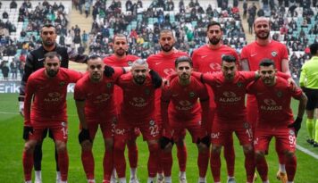 Çorum FK 3 puanla liderliğini sürdürüyor