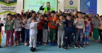Minikler çevre kahramanı oldu