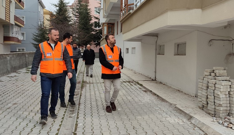 Belediye riskli binaları denetliyor