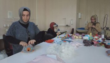 Gönüllü kadınlar çocukları unutmadı