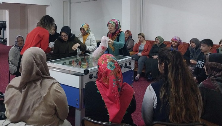 Depremzedeler için kadın dayanışması