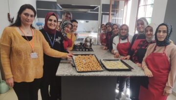 Onlar için kandil simidi yaptılar