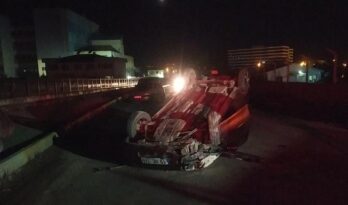 Otomobil sürücüsü ölümden döndü