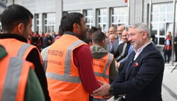 Başkan belediye personeli ile bayramlaştı