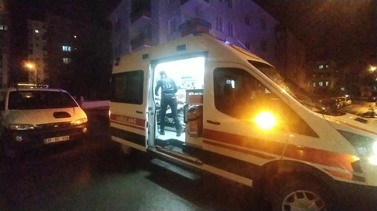 Tartışan çocuklar birbirini bıçakladı!