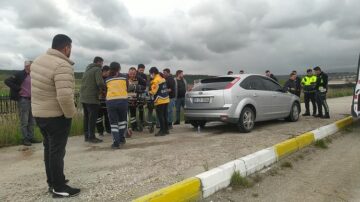 Kontrolü kaybetti kaldırıma çarptı!