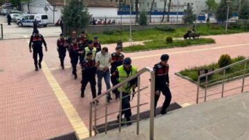 Uyuşturucudan 2 kişi tutuklandı