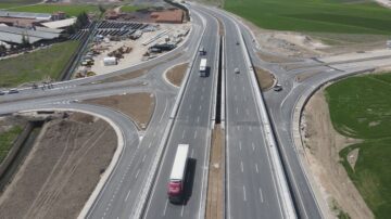 Akşemseddin kavşağı trafiğe açıldı
