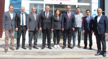 Sağlık çalışanlarına teşekkür etti