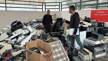Elektronik atıklar ekonomiye kazandırıldı