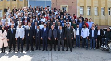Ahlatcı ve Kaya mazbatalarını aldı