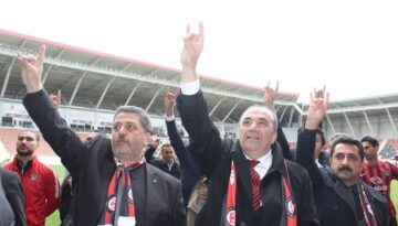 Menemen galibiyetine 500 bin TL prim