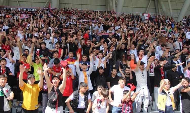 Çorum FK şampiyonluğunu ilan etti