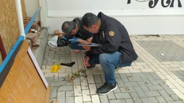 Apartmanın bahçesinde silah bulundu!