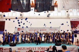 Tıp fakültesi ilk mezunlarını verdi