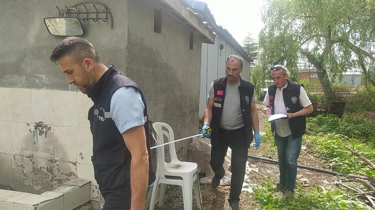 Erik koparma tartışmasında kan aktı