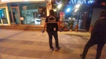 Alacak kavgasında kan aktı!