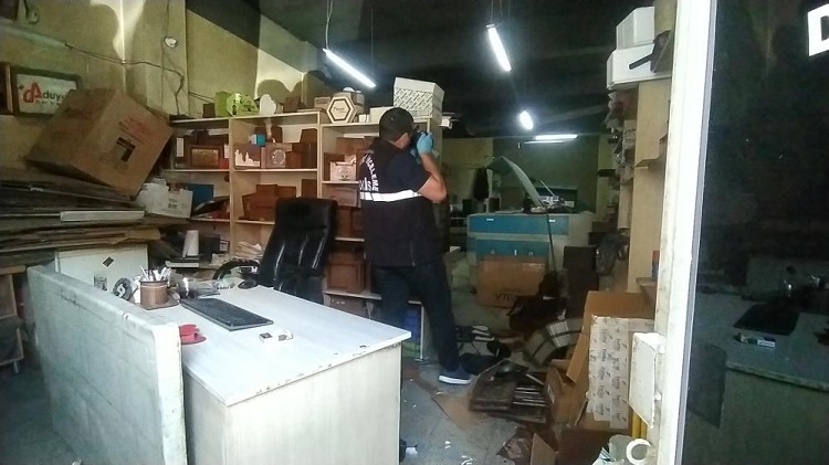 Alacak meselesinde göğsünden bıçakladı