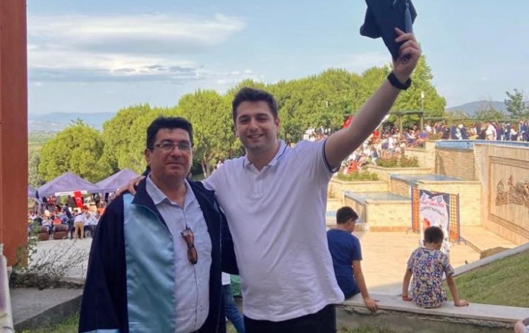 Oğlu ile sınava girdi üniversite okudu