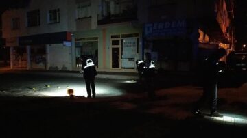 Dernek binasına ateş açıldı!