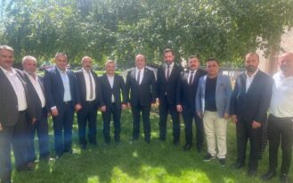 Eski yöneticilerden Kayrıcı’ya ziyaret