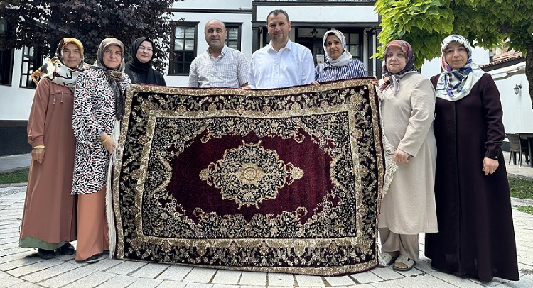 Hem öğreniyor hem para kazanıyorlar