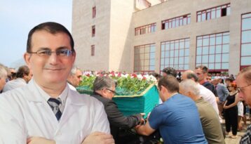 Sevilen profesör hayatını kaybetti