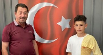 Başkan Şahin şampiyonu ödüllendirdi