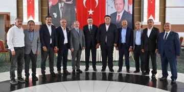 Vali Çiftçi’ye veda yemeği düzenlendi