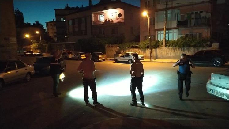 Tartışma sırasında silahla vurdu!